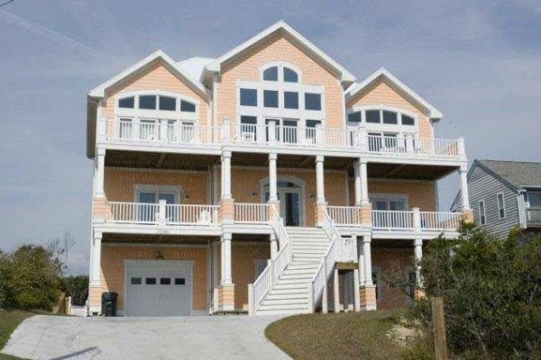 [Image: An Island Breeze: 5 BR / 5.5 BA Single Family in Emerald Isle, Sleeps 10]