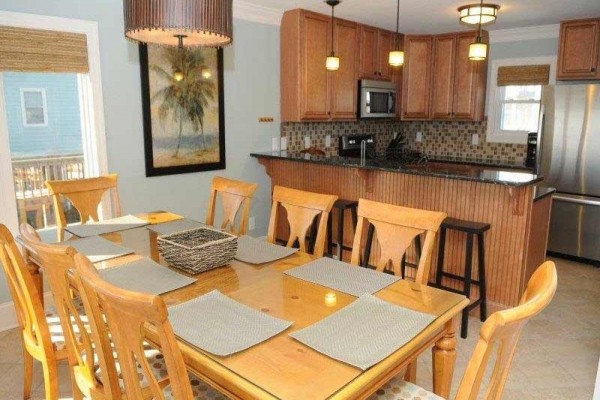 [Image: Summersalt: 5 BR / 5 BA Single Family in Emerald Isle, Sleeps 10]