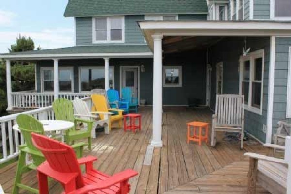 [Image: Large Oceanfront Cottage Great for Extended Families! Pet Friendly Too!!]