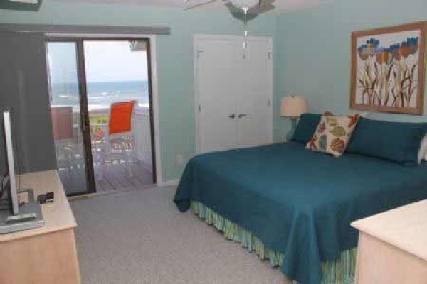 [Image: Oceanfront 3 Bedroom, with Indoor/Outdoor Pools, Tennis Courts!]