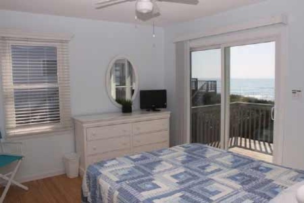 [Image: Oceanfront 4 Bedroom on One Level!]