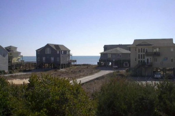 [Image: Semi-Oceanfront 5 Bedroom with Private Pool, Direct Beach Access!]