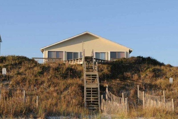 [Image: Dolphin Run: 5 BR / 4 BA Single Family in Emerald Isle, Sleeps 10]