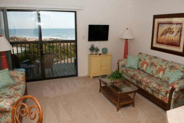 [Image: Queens Court 1202: 1 BR / 1 BA Condo in Emerald Isle, Sleeps 2]