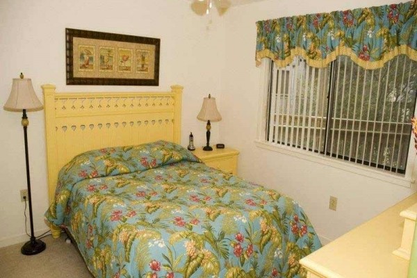 [Image: Queens Court 1202: 1 BR / 1 BA Condo in Emerald Isle, Sleeps 2]