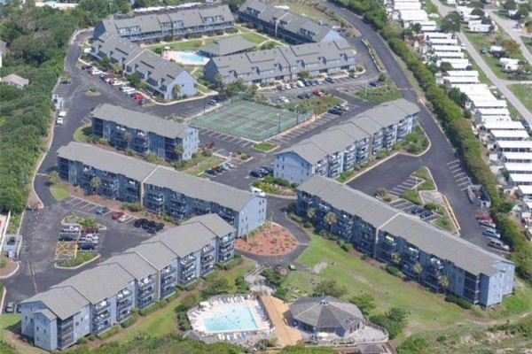 [Image: Pebble Beach H209: 2 BR / 2 BA Condo in Emerald Isle, Sleeps 4]