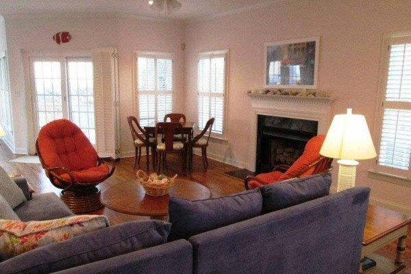 [Image: Sentimental Journey: 4 BR / 4 BA Single Family in Emerald Isle, Sleeps 8]