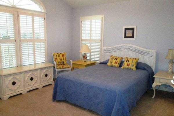 [Image: Sentimental Journey: 4 BR / 4 BA Single Family in Emerald Isle, Sleeps 8]