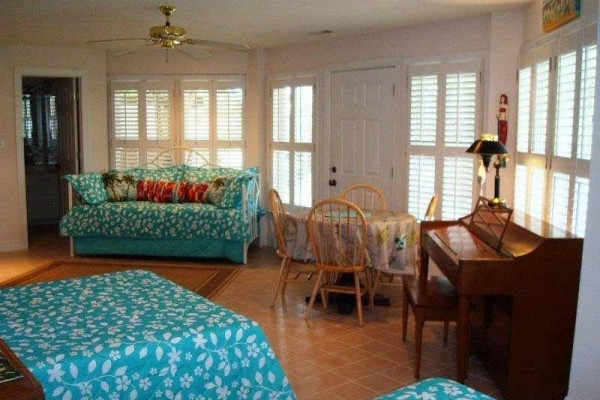 [Image: Sentimental Journey: 4 BR / 4 BA Single Family in Emerald Isle, Sleeps 8]