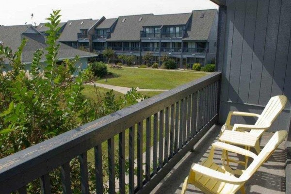 [Image: Pebble Beach H202: 1 BR / 1 BA Condo in Emerald Isle, Sleeps 2]