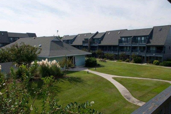 [Image: Pebble Beach H202: 1 BR / 1 BA Condo in Emerald Isle, Sleeps 2]