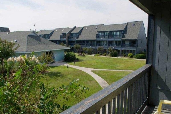 [Image: Pebble Beach H202: 1 BR / 1 BA Condo in Emerald Isle, Sleeps 2]