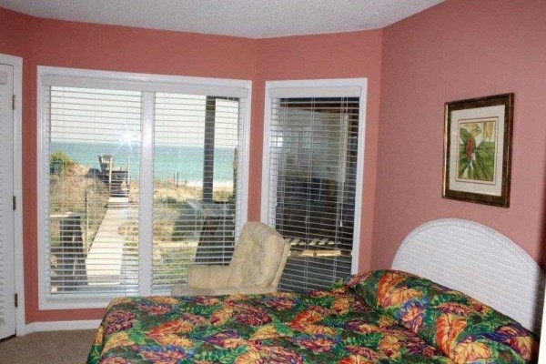 [Image: Best of Times: 5 BR / 4.5 BA Single Family in Emerald Isle, Sleeps 10]