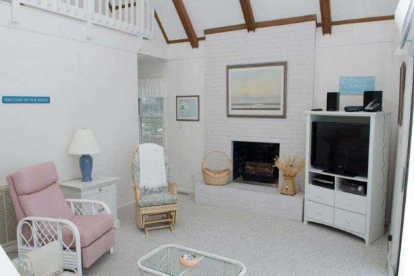 [Image: Dune Our Thing: 3 BR / 2.5 BA Single Family in Emerald Isle, Sleeps 6]