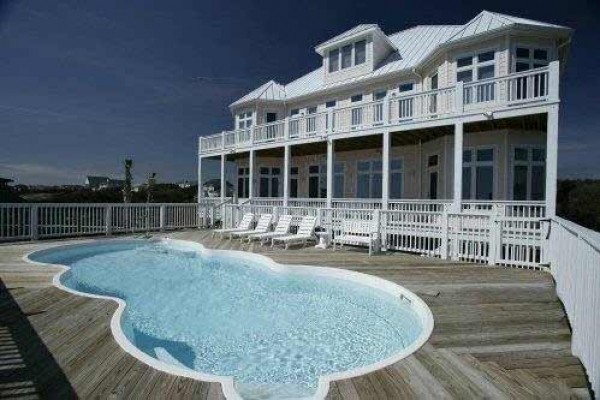 [Image: 1 Magnolia Moon: 7 BR / 10.5 BA Single Family in Emerald Isle, Sleeps 14]