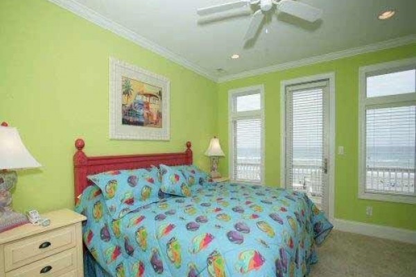 [Image: 1 Magnolia Moon: 7 BR / 10.5 BA Single Family in Emerald Isle, Sleeps 14]