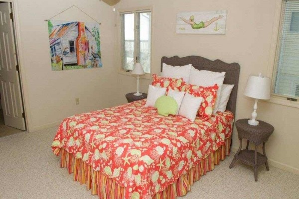 [Image: Farmer's Folly West: 3 BR / 3.5 BA Duplex in Emerald Isle, Sleeps 6]