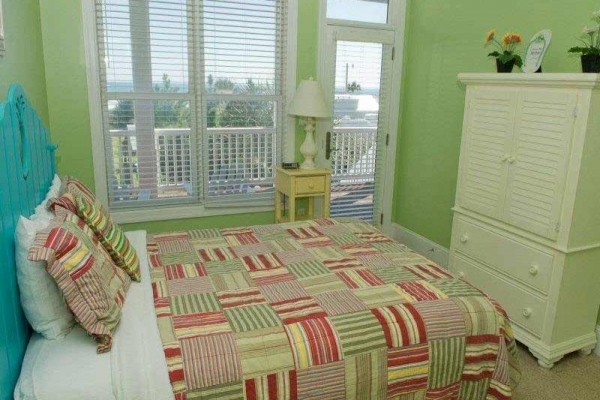 [Image: Summer Loving: 8 BR / 7.5 BA Single Family in Emerald Isle, Sleeps 16]