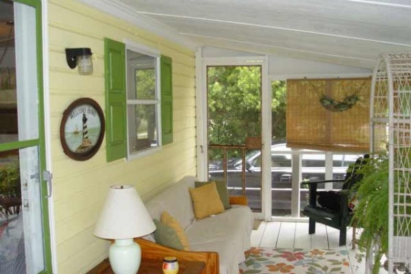 [Image: Mainland Cottage, Pet Friendly, Block from I. C. W. ~Bogue Sound]