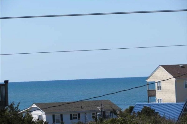 [Image: Fantastic 4 Bedroom House with Private Pool &amp; Ocean Views!]