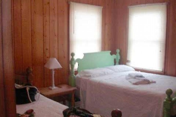 [Image: Oceanfront Cottage--8/24-9/7 Discount--Late Cancellation]