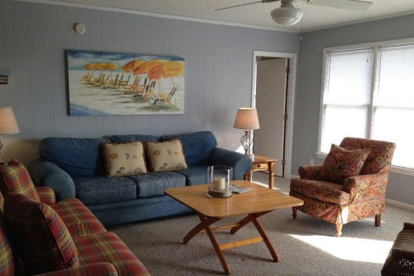 [Image: Second Row Ocean View Beach Cottage]