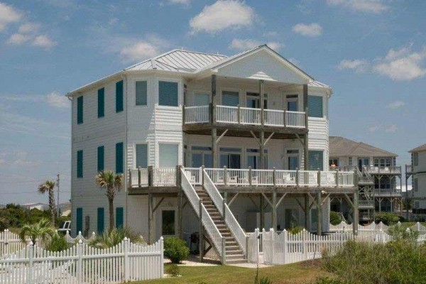 [Image: Casa Bianco: 6 BR / 7.5 BA Single Family in Emerald Isle, Sleeps 12]