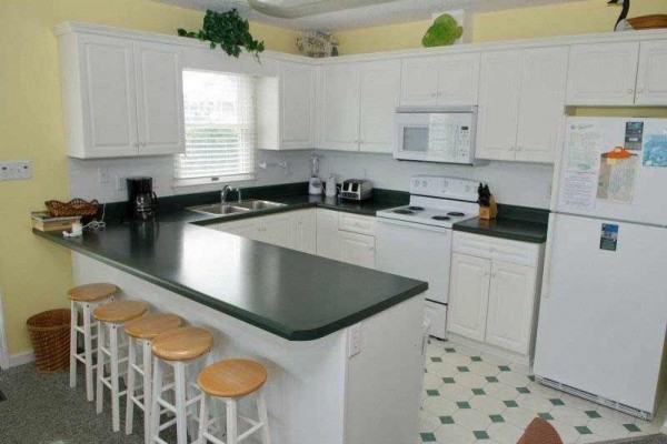 [Image: Island Time West: 4 BR / 4 BA Duplex in Emerald Isle, Sleeps 8]