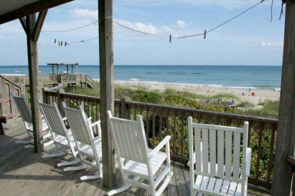 [Image: Island Time West: 4 BR / 4 BA Duplex in Emerald Isle, Sleeps 8]