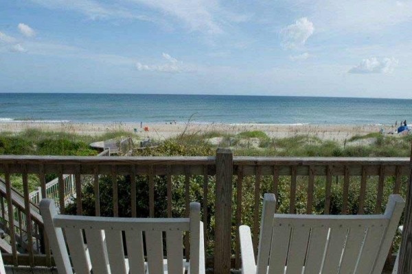 [Image: Island Time West: 4 BR / 4 BA Duplex in Emerald Isle, Sleeps 8]