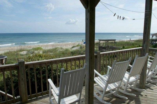 [Image: Island Time West: 4 BR / 4 BA Duplex in Emerald Isle, Sleeps 8]