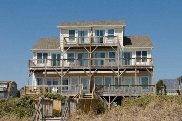 [Image: Island Time West: 4 BR / 4 BA Duplex in Emerald Isle, Sleeps 8]