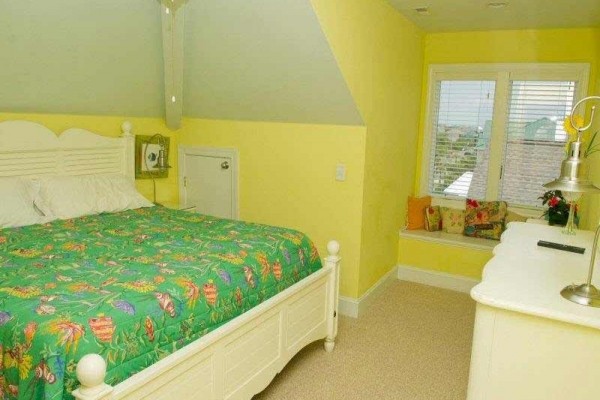 [Image: 1 Angel's Haven: 7 BR / 10.5 BA Single Family in Emerald Isle, Sleeps 14]