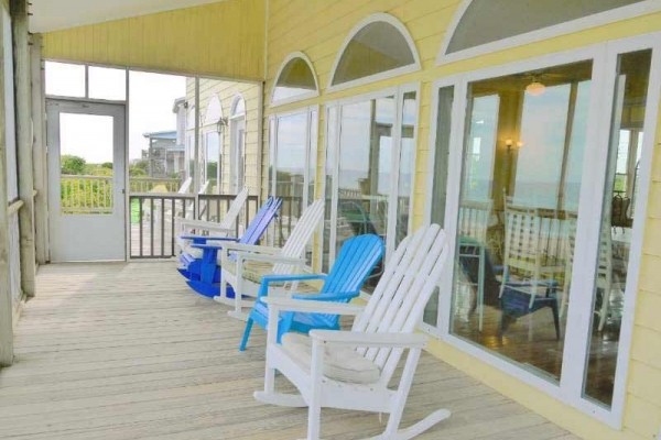 [Image: Oceanfront Victorian Mansion Huge 20' X 40' Pool/Hot Tub, Pet Friendly]