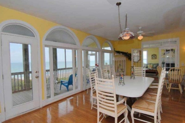 [Image: Oceanfront Victorian Mansion Huge 20' X 40' Pool/Hot Tub, Pet Friendly]