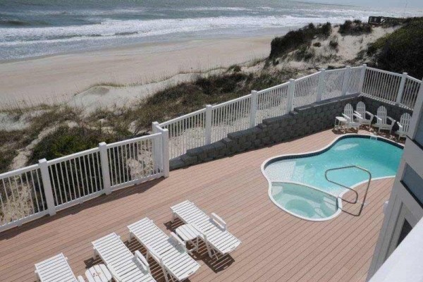 [Image: Breezin': 7 BR / 7.5 BA Single Family in Emerald Isle, Sleeps 14]