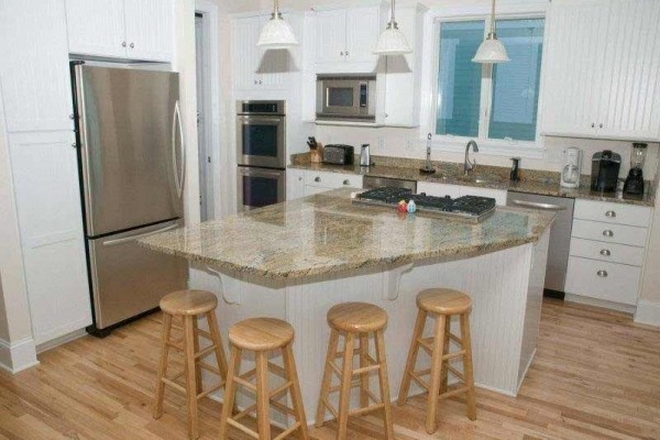 [Image: Breezin': 7 BR / 7.5 BA Single Family in Emerald Isle, Sleeps 14]