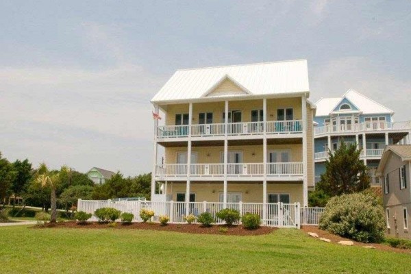 [Image: Carolina Sands: 6 BR / 6 BA Single Family in Emerald Isle, Sleeps 12]