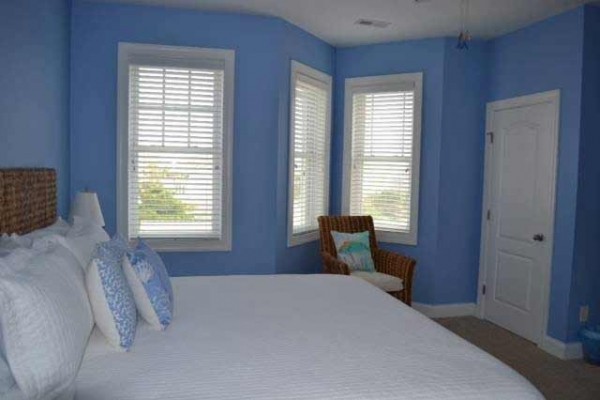 [Image: Carolina Sands: 6 BR / 6 BA Single Family in Emerald Isle, Sleeps 12]