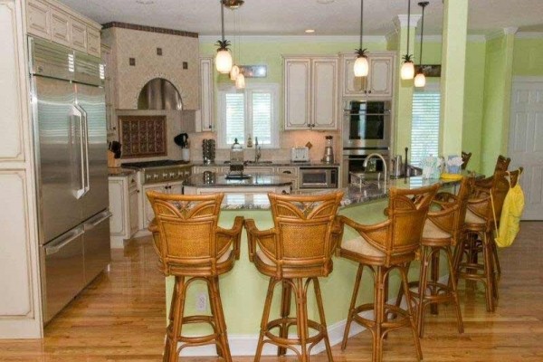 [Image: 1 Diamond Girl: 8 BR / 8.5 BA Single Family in Emerald Isle, Sleeps 16]