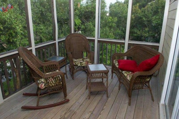 [Image: Seas the Day: 3 BR / 2.5 BA Single Family in Emerald Isle, Sleeps 6]