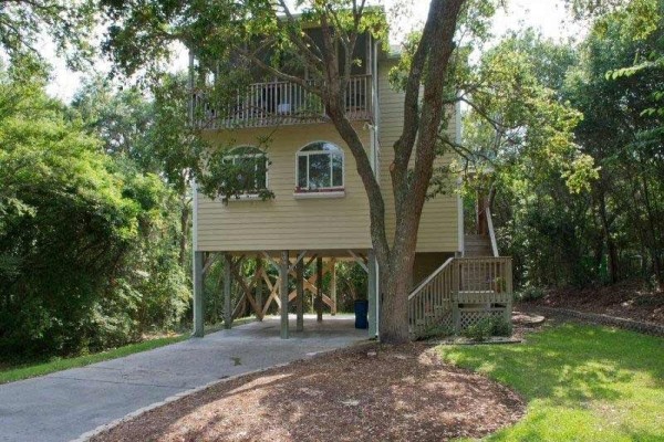 [Image: Seas the Day: 3 BR / 2.5 BA Single Family in Emerald Isle, Sleeps 6]