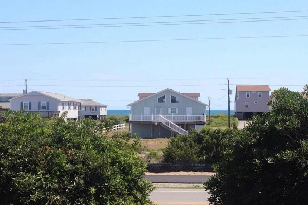 [Image: Water on Both Sides! Sound Front Cottage with 5 Minute Walk to Beach!]