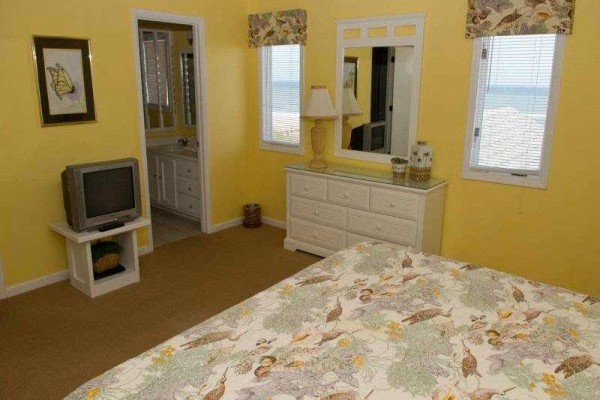 [Image: His Place: 6 BR / 5 BA Single Family in Emerald Isle, Sleeps 12]
