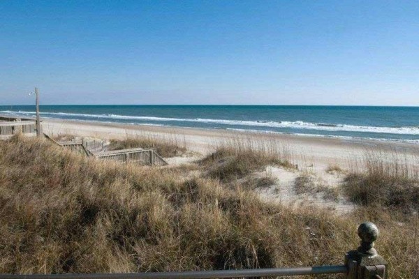 [Image: Front Row: 4 BR / 2 BA Single Family in Emerald Isle, Sleeps 8]