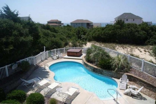 [Image: Luxurious, 4BR/5.5 BA (W/2 Bonus Rms) , Private Pool, Hot Tub,]