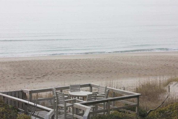 [Image: Oceanfront, Three Master Bedrooms, Elevator in Beacon's Reach]