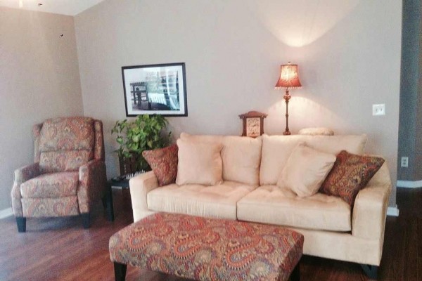 [Image: New Listing! Exquisite 2BR Condo in the Heart of Greenville W/Community Pool &amp; Private Balcony]