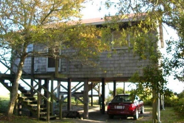 [Image: Rustic Cottage with Dock Overlooking Cape Lookout]