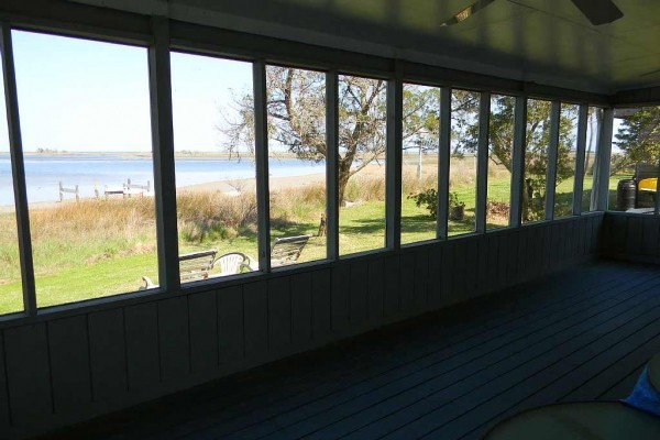 [Image: Harker's Island Cottage on the Water!!]